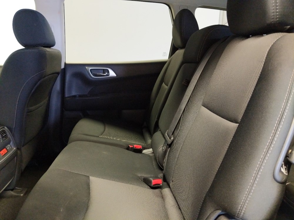 2017 Nissan Pathfinder - Driver Rear Seat