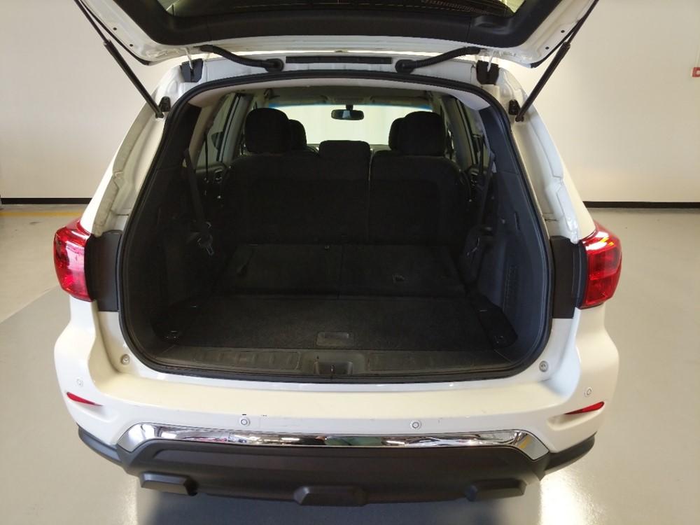 2017 Nissan Pathfinder - Trunk