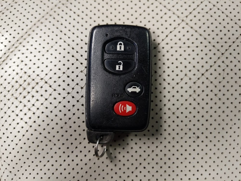 2012 Toyota Avalon - Keys