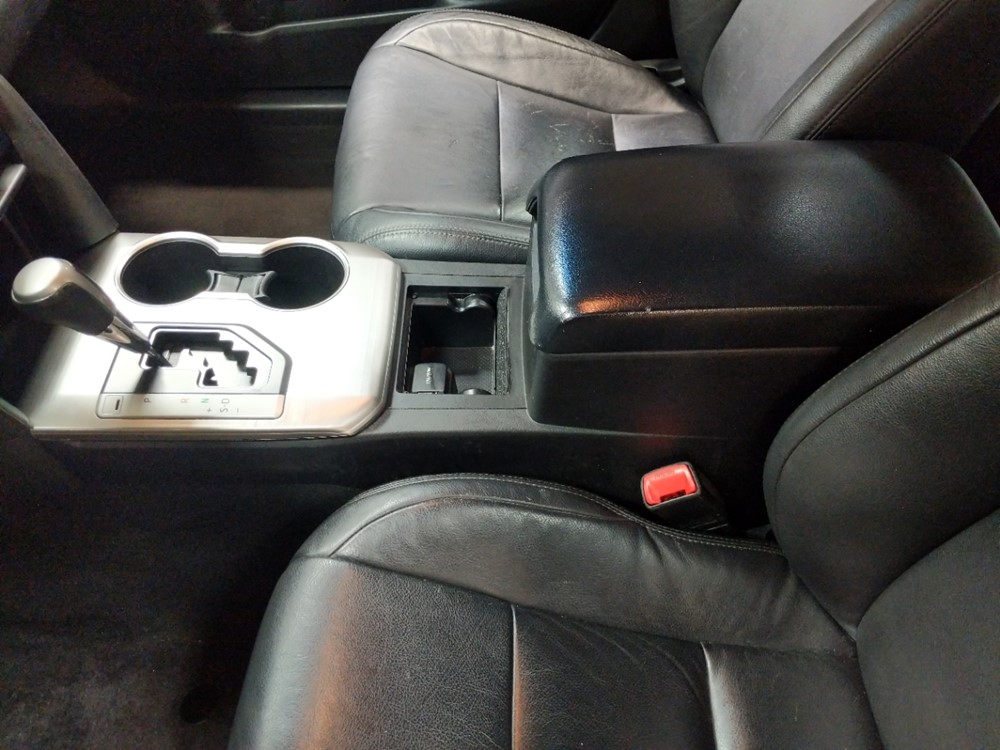 2013 Toyota Camry - Center Console/Cup Holders