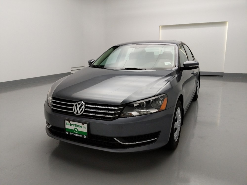 2015 Volkswagen Passat - Driver Front Hood