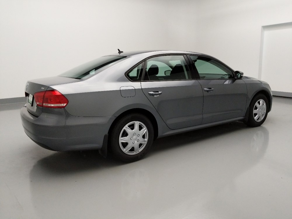 2015 Volkswagen Passat - Passenger Rear Side