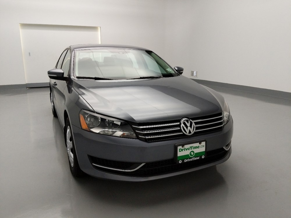 2015 Volkswagen Passat - Passenger Front Hood