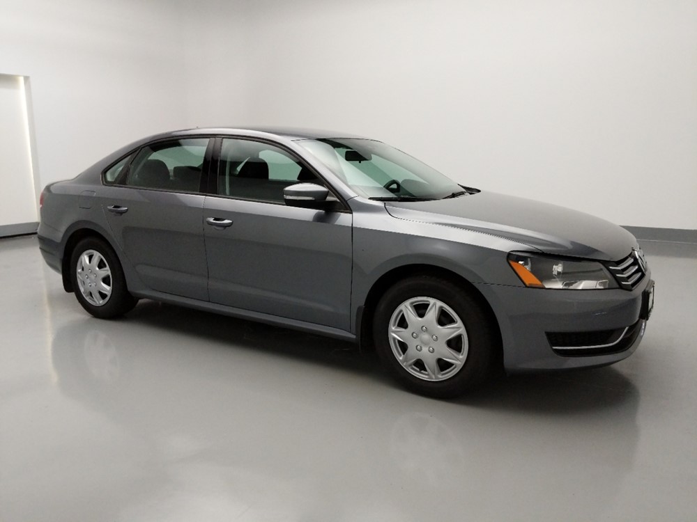 2015 Volkswagen Passat - Passenger Front Side