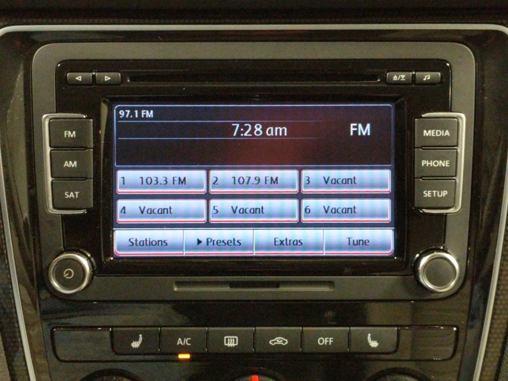 2015 Volkswagen Passat - Stereo Package