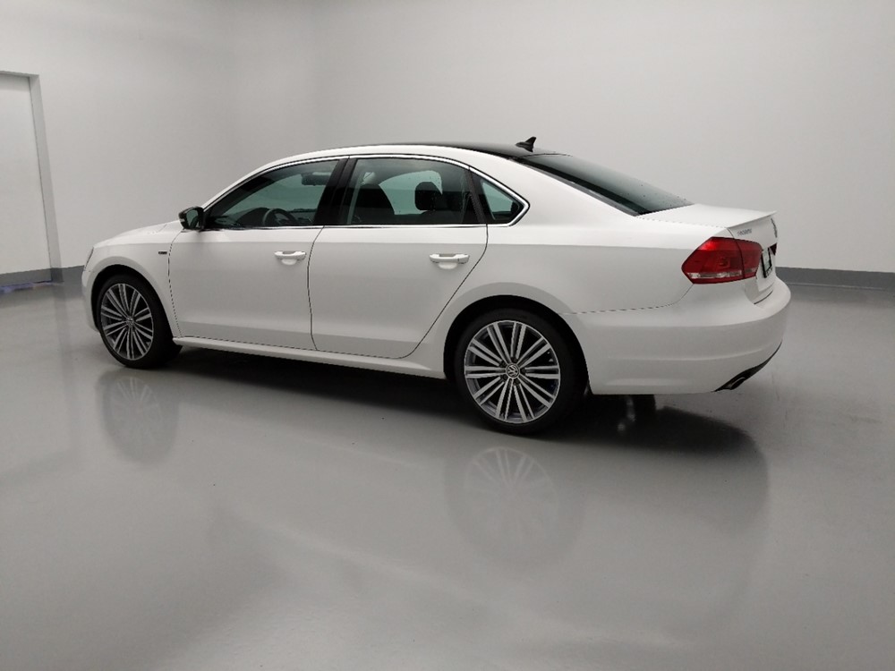 2015 Volkswagen Passat - Driver Rear Side