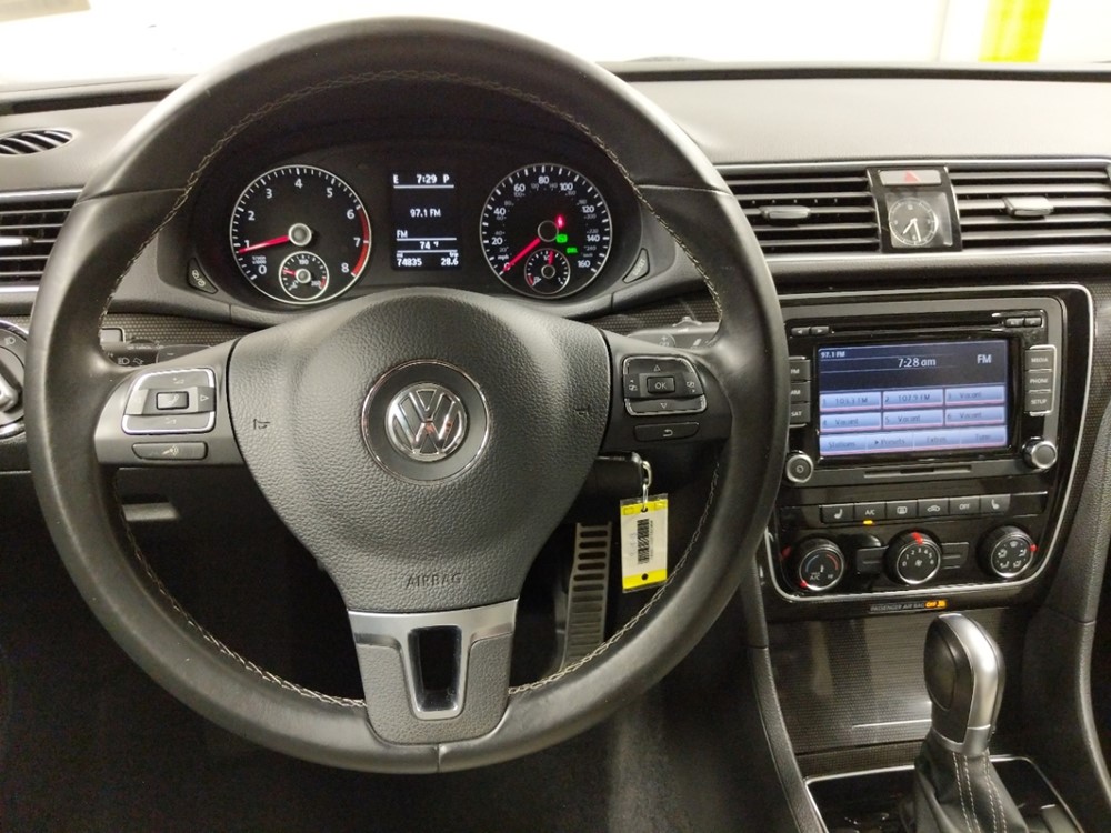 2015 Volkswagen Passat - Driver Dash