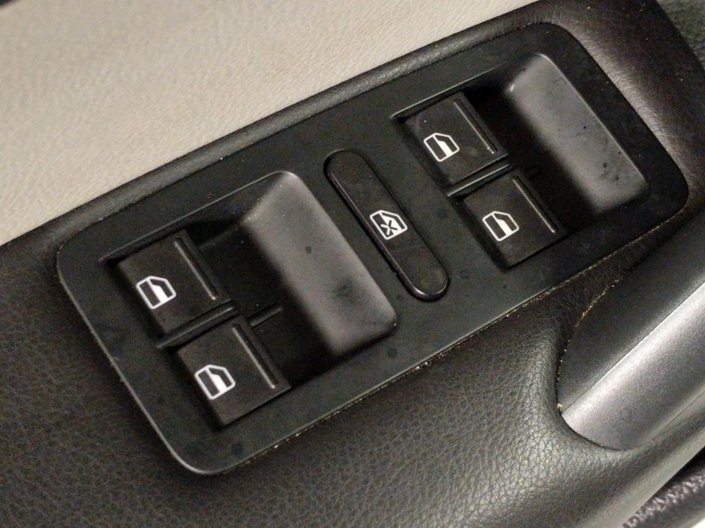 2015 Volkswagen Passat - Driver Power Windows/Lock Control