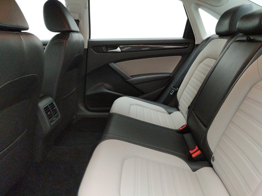 2015 Volkswagen Passat - Driver Rear Seat