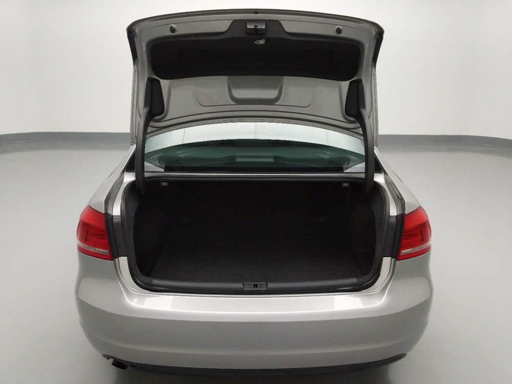 2014 Volkswagen Passat - Trunk