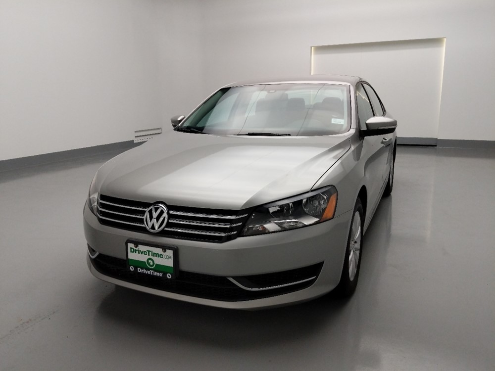 2014 Volkswagen Passat - Driver Front Hood
