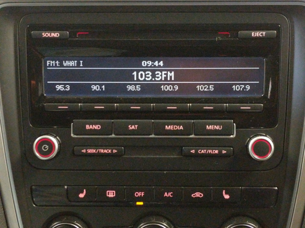 2014 Volkswagen Passat - Stereo Package