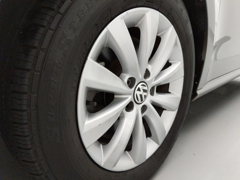 2014 Volkswagen Passat - Wheel