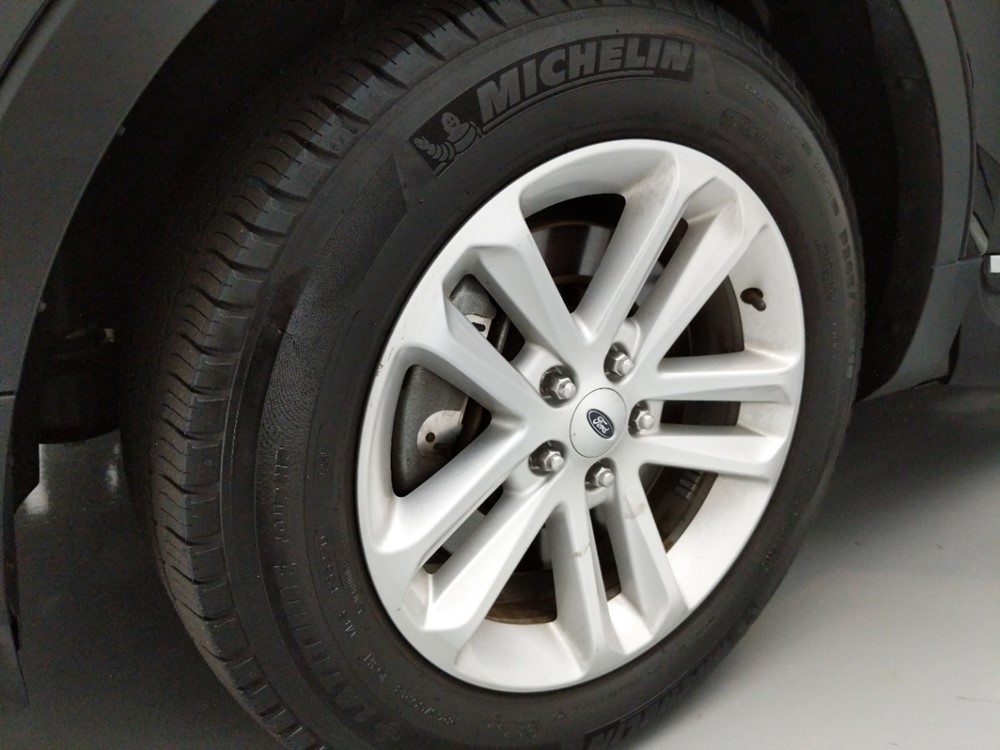 2015 Ford Explorer - Wheel