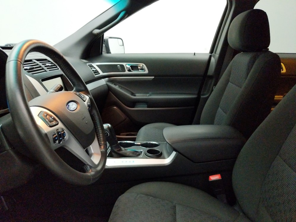 2015 Ford Explorer - Driver Front Seat