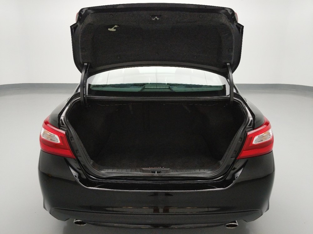 2017 Nissan Altima - Trunk