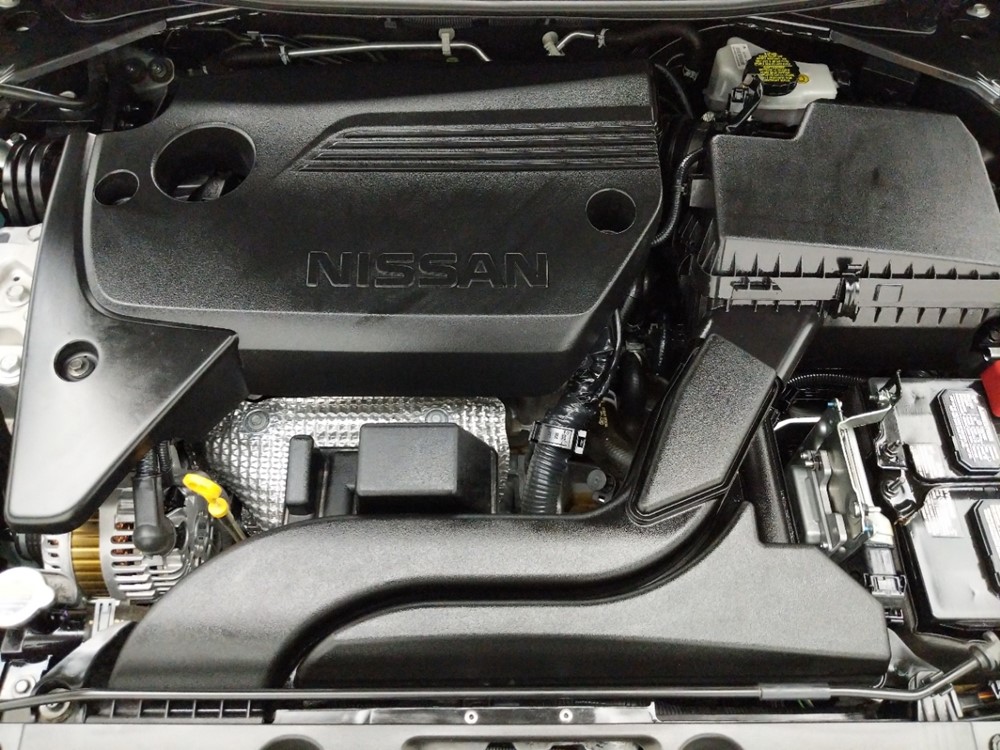 2017 Nissan Altima - Engine