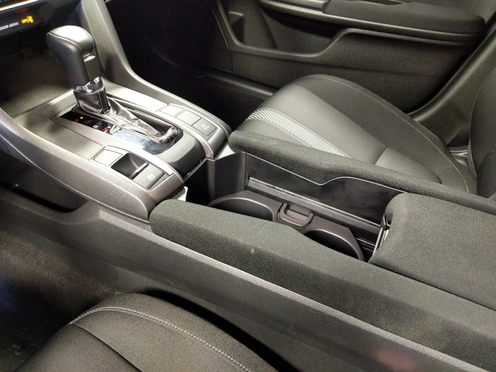 2017 Honda Civic - Center Console/Cup Holders