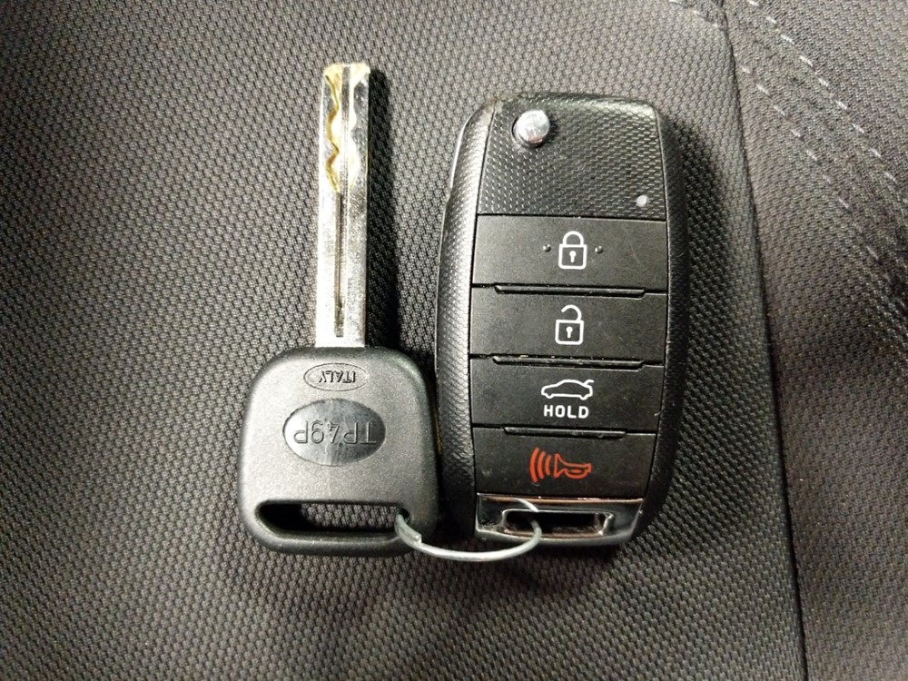 2015 Kia Rio - Keys