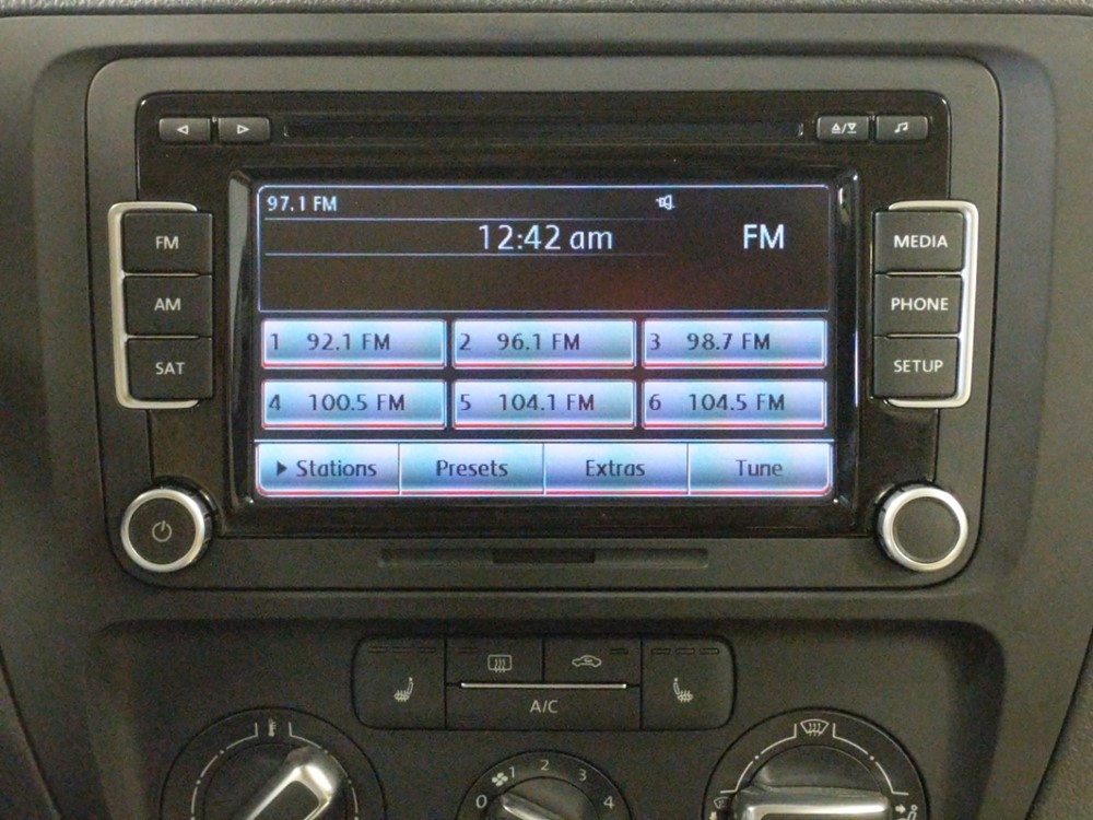 2014 Volkswagen Jetta - Stereo Package