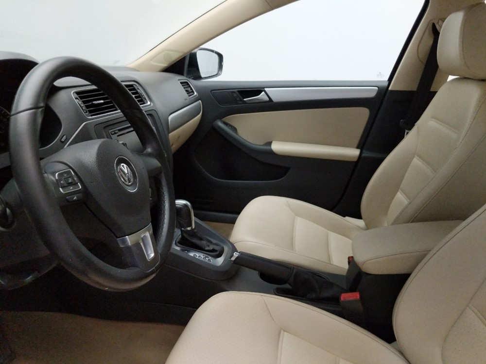 2014 Volkswagen Jetta - Driver Front Seat