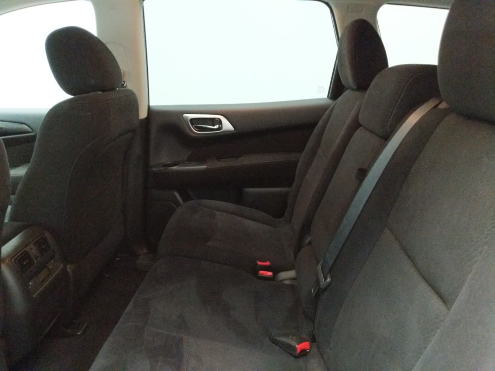 2015 Nissan Pathfinder - Driver Rear Seat