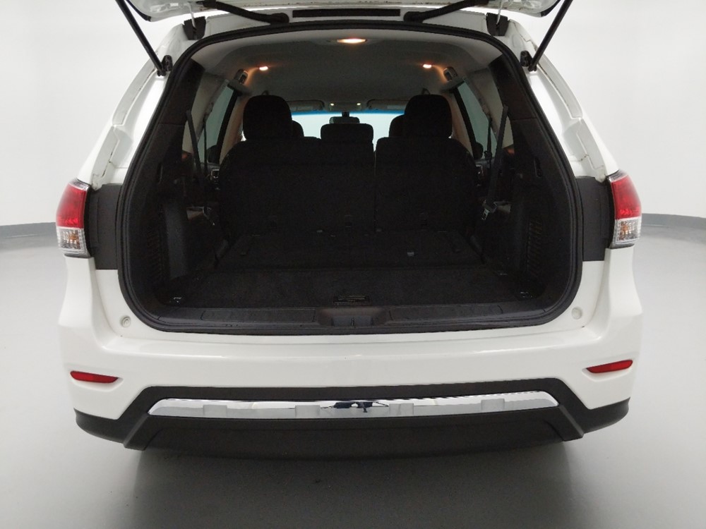 2015 Nissan Pathfinder - Trunk