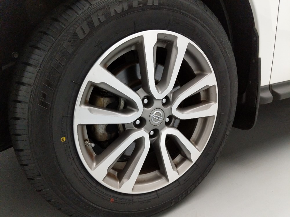 2015 Nissan Pathfinder - Wheel
