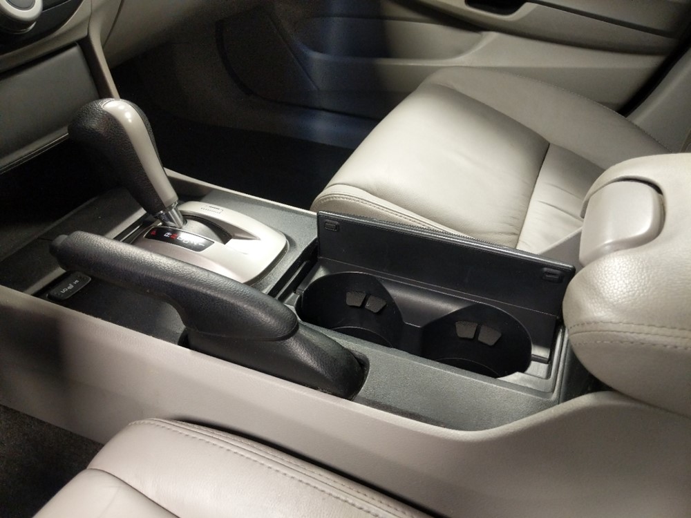 2010 Honda Accord - Center Console/Cup Holders
