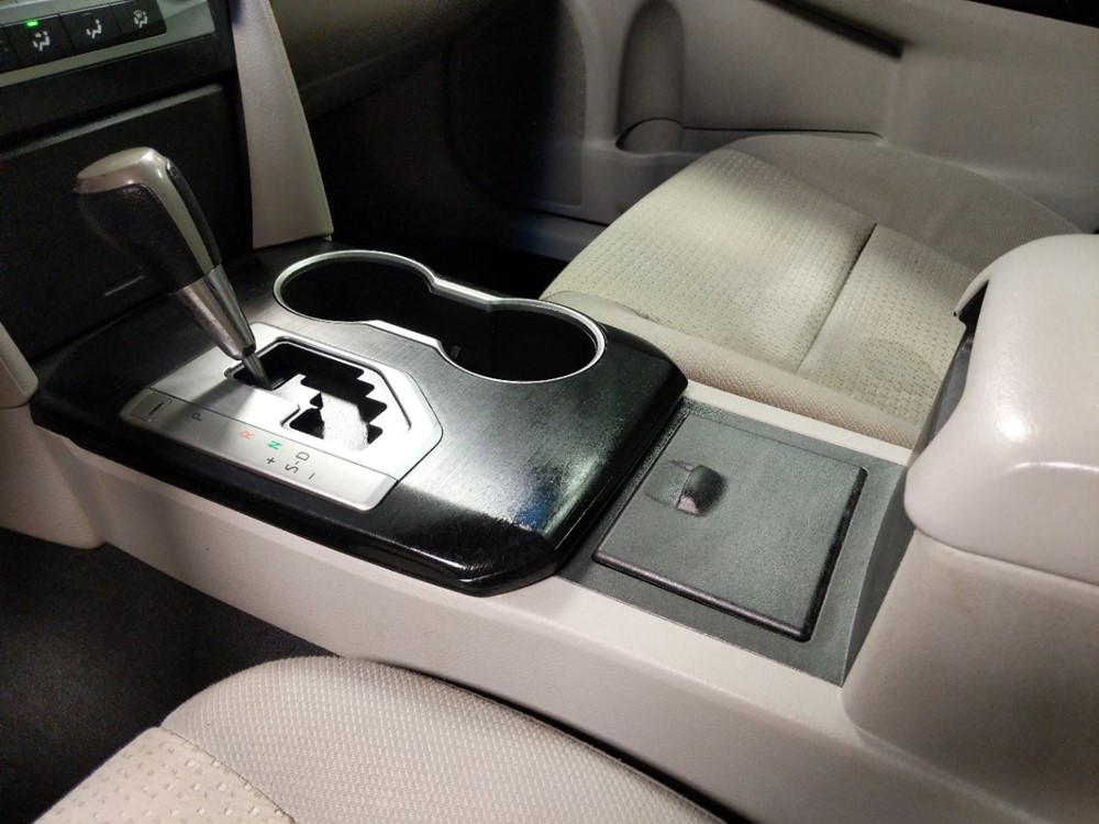2012 Toyota Camry - Center Console/Cup Holders