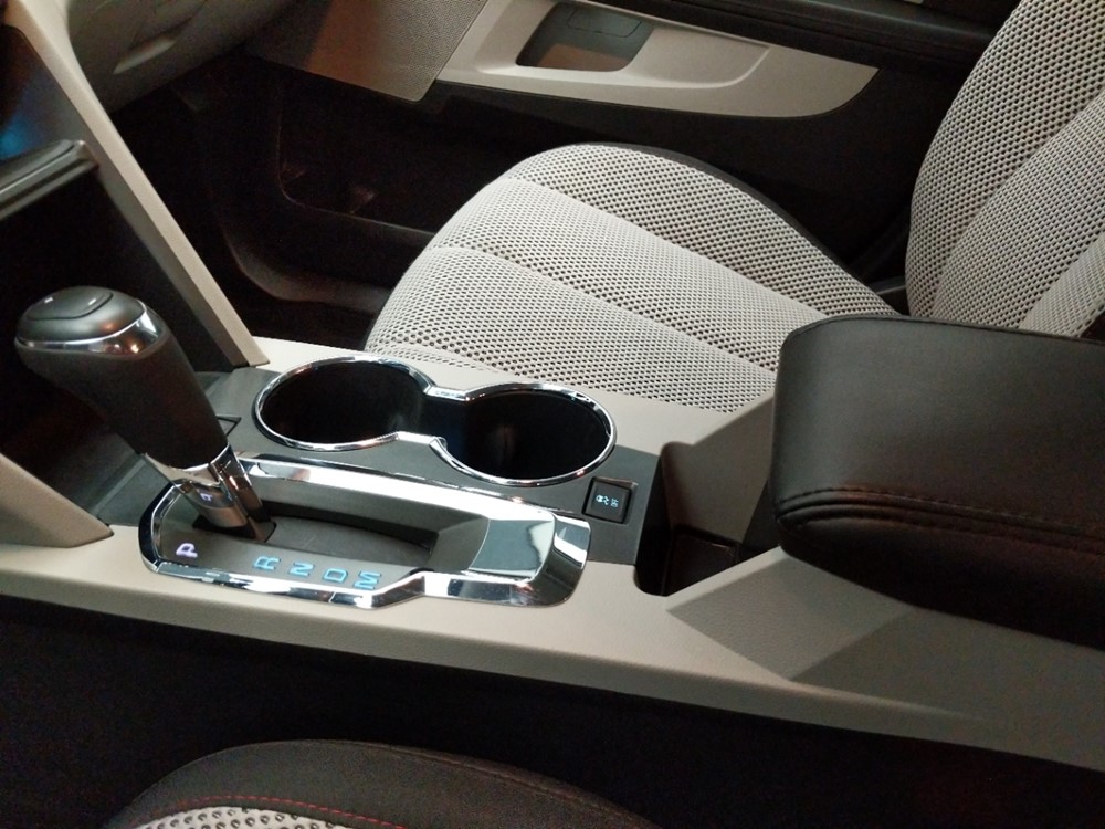 2016 Chevrolet Equinox - Center Console/Cup Holders