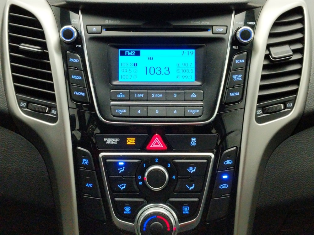 2017 Hyundai Elantra - Stereo Package