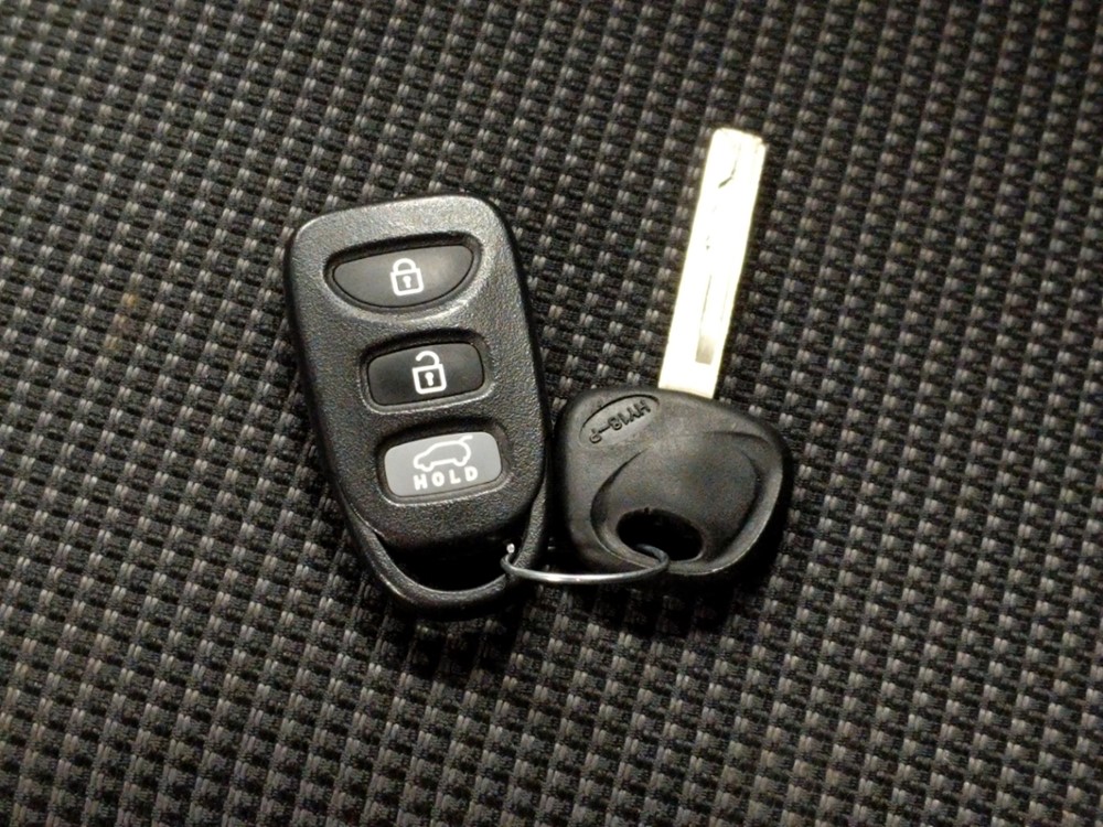 2017 Hyundai Elantra - Keys
