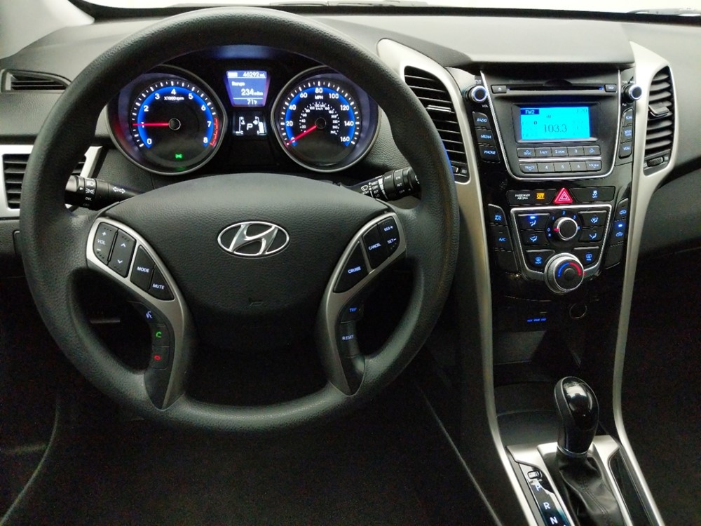 2017 Hyundai Elantra - Driver Dash