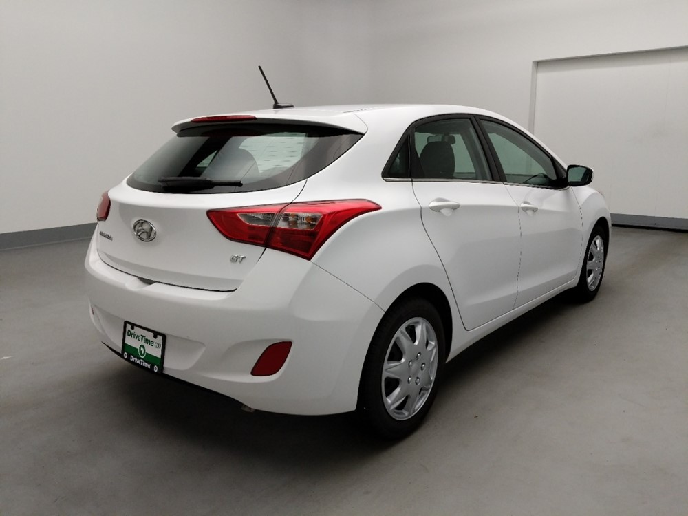 2017 Hyundai Elantra - Passenger Rear Bumper
