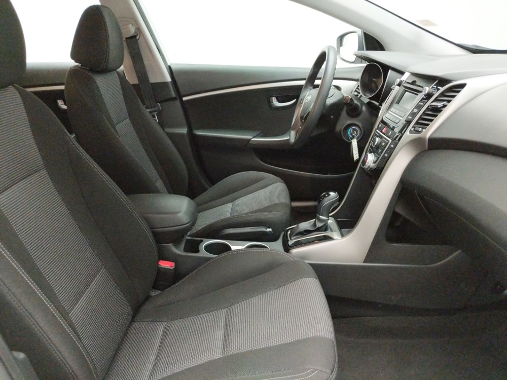 2017 Hyundai Elantra - Passenger Front Seat
