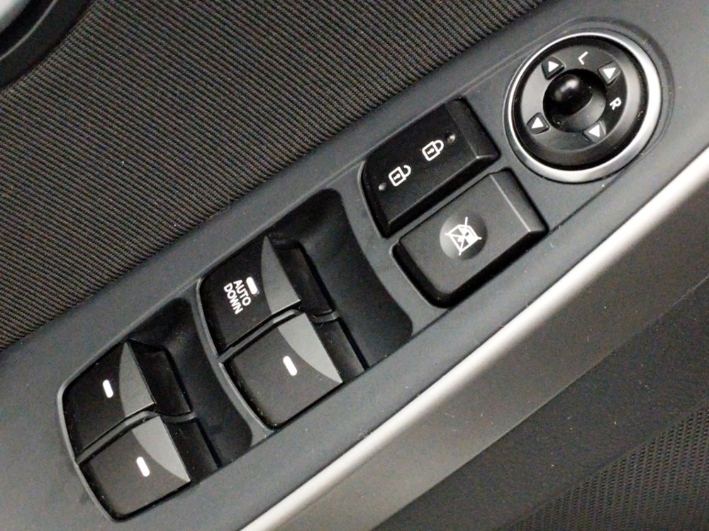 2017 Hyundai Elantra - Driver Power Windows/Lock Control
