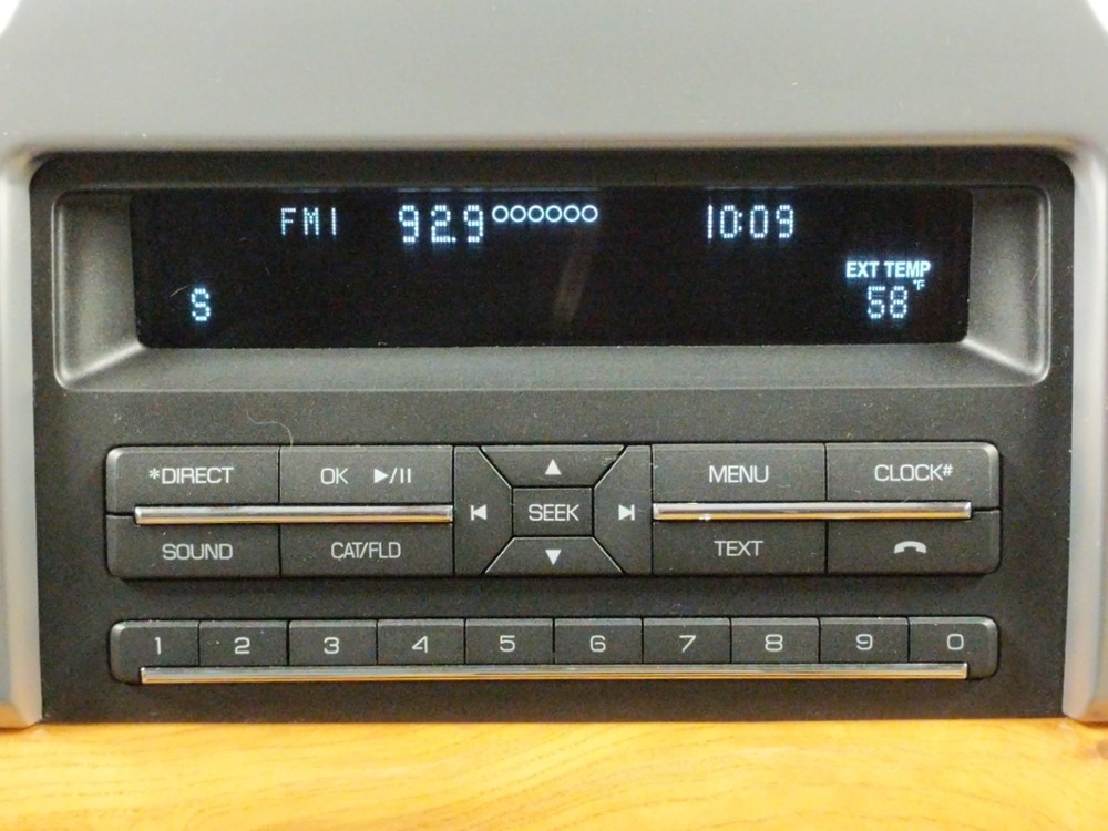 2012 Lincoln MKZ - Stereo Package