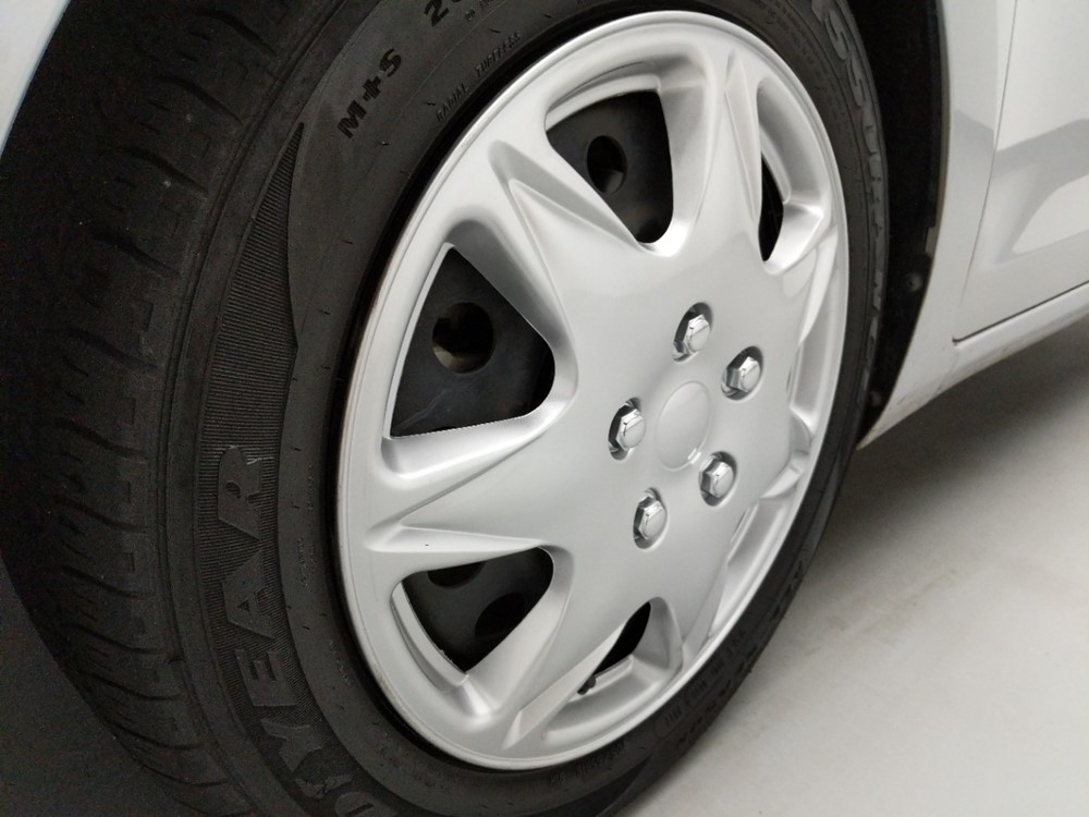 2017 Hyundai Elantra - Wheel