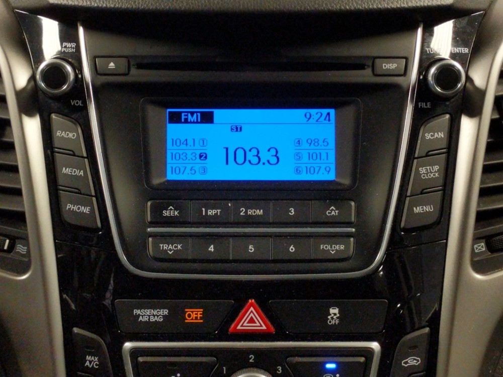 2017 Hyundai Elantra - Stereo Package