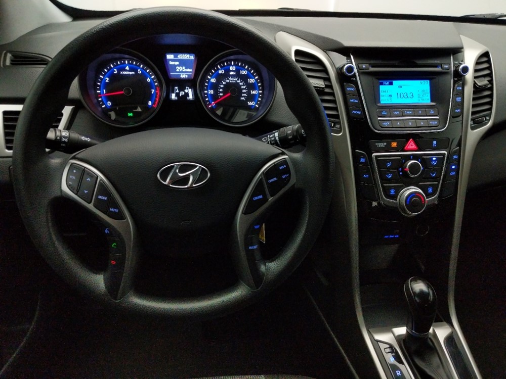 2017 Hyundai Elantra - Driver Dash