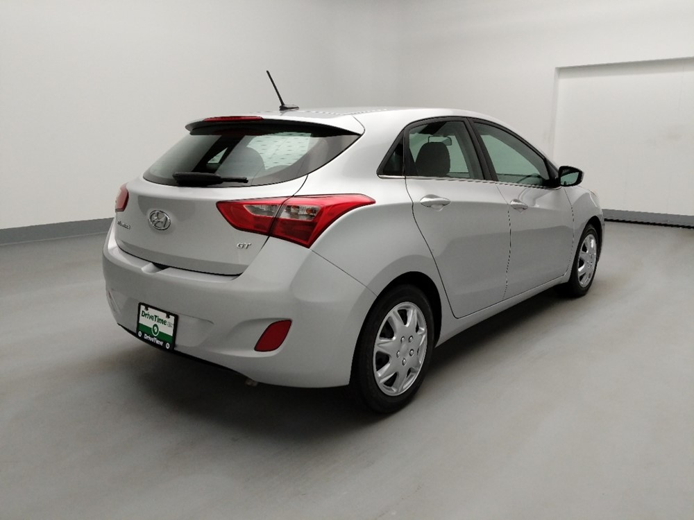 2017 Hyundai Elantra - Passenger Rear Bumper