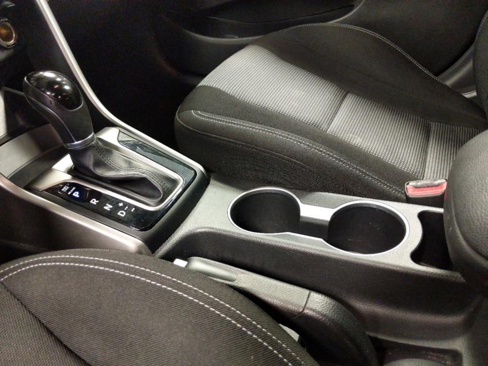 2017 Hyundai Elantra - Center Console/Cup Holders