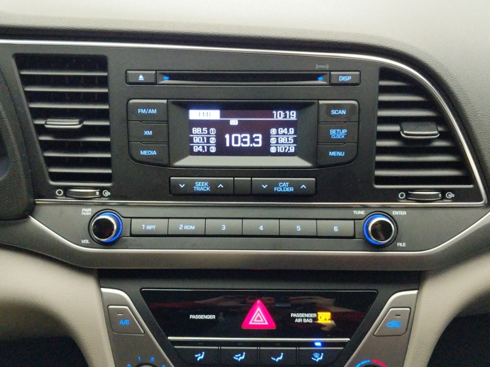 2017 Hyundai Elantra - Stereo Package