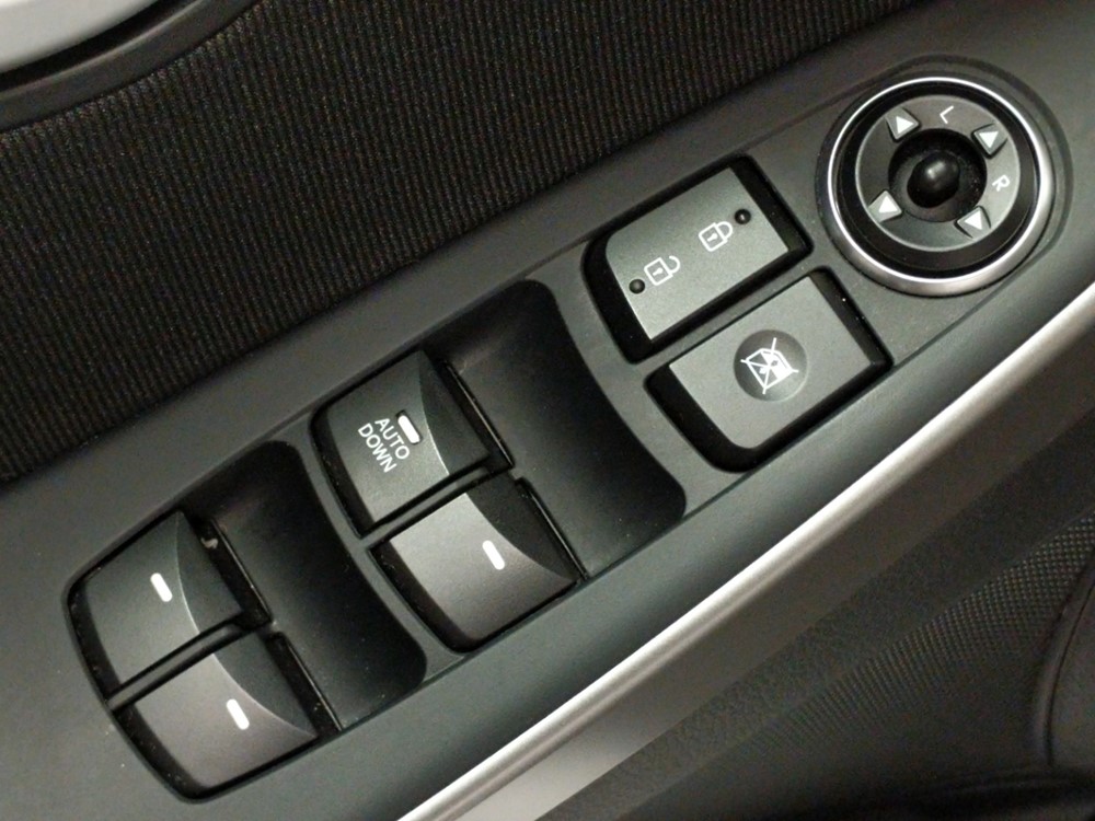 2017 Hyundai Elantra - Driver Power Windows/Lock Control