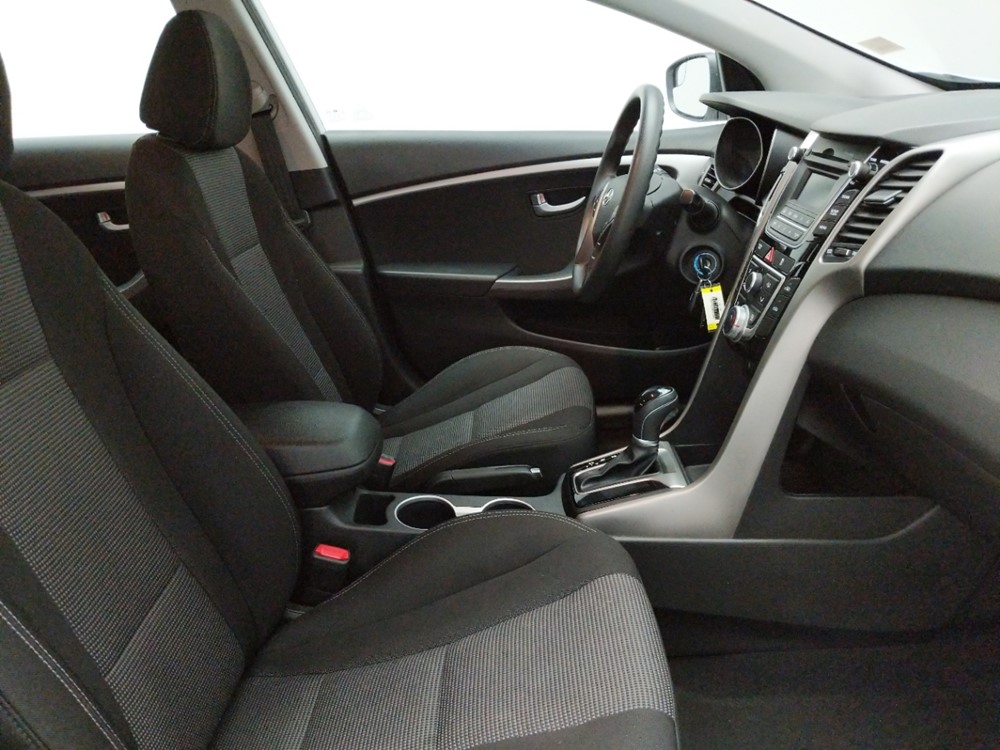 2017 Hyundai Elantra - Passenger Front Seat