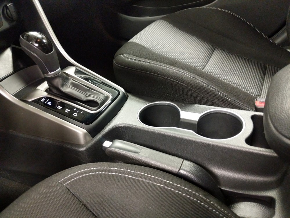 2017 Hyundai Elantra - Center Console/Cup Holders
