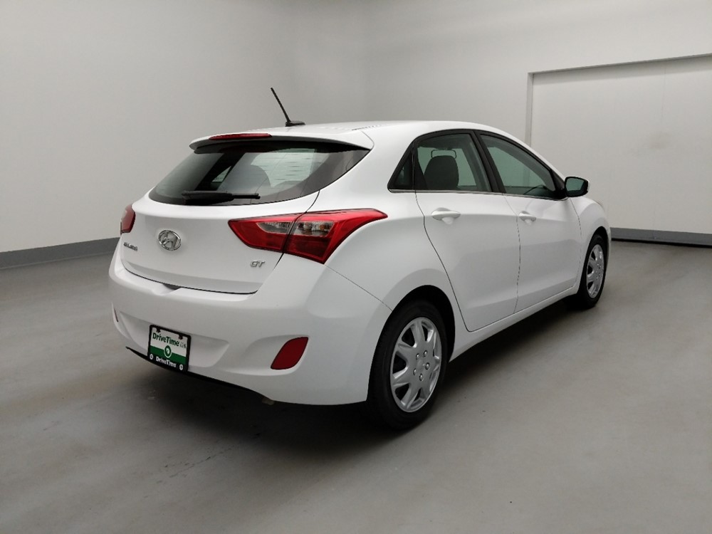 2017 Hyundai Elantra - Passenger Rear Bumper