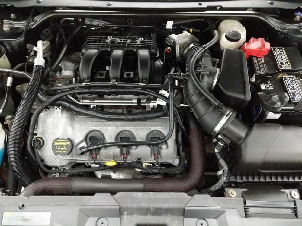 2010 Ford Taurus - Engine