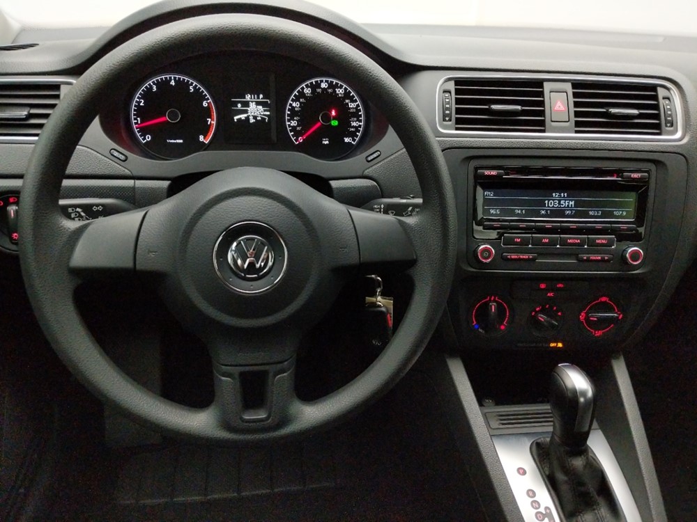 2014 Volkswagen Jetta - Driver Dash